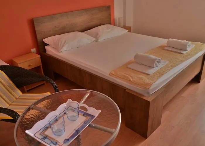 Galeb Pag - 3* Паг