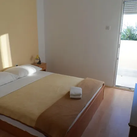 Galeb Pag - 3* Pag Town